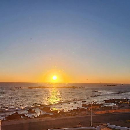 The Blue Peter Hotel Bloubergstrand Buitenkant foto