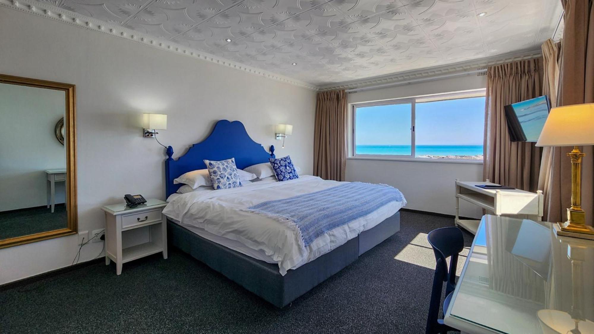 The Blue Peter Hotel Bloubergstrand Buitenkant foto