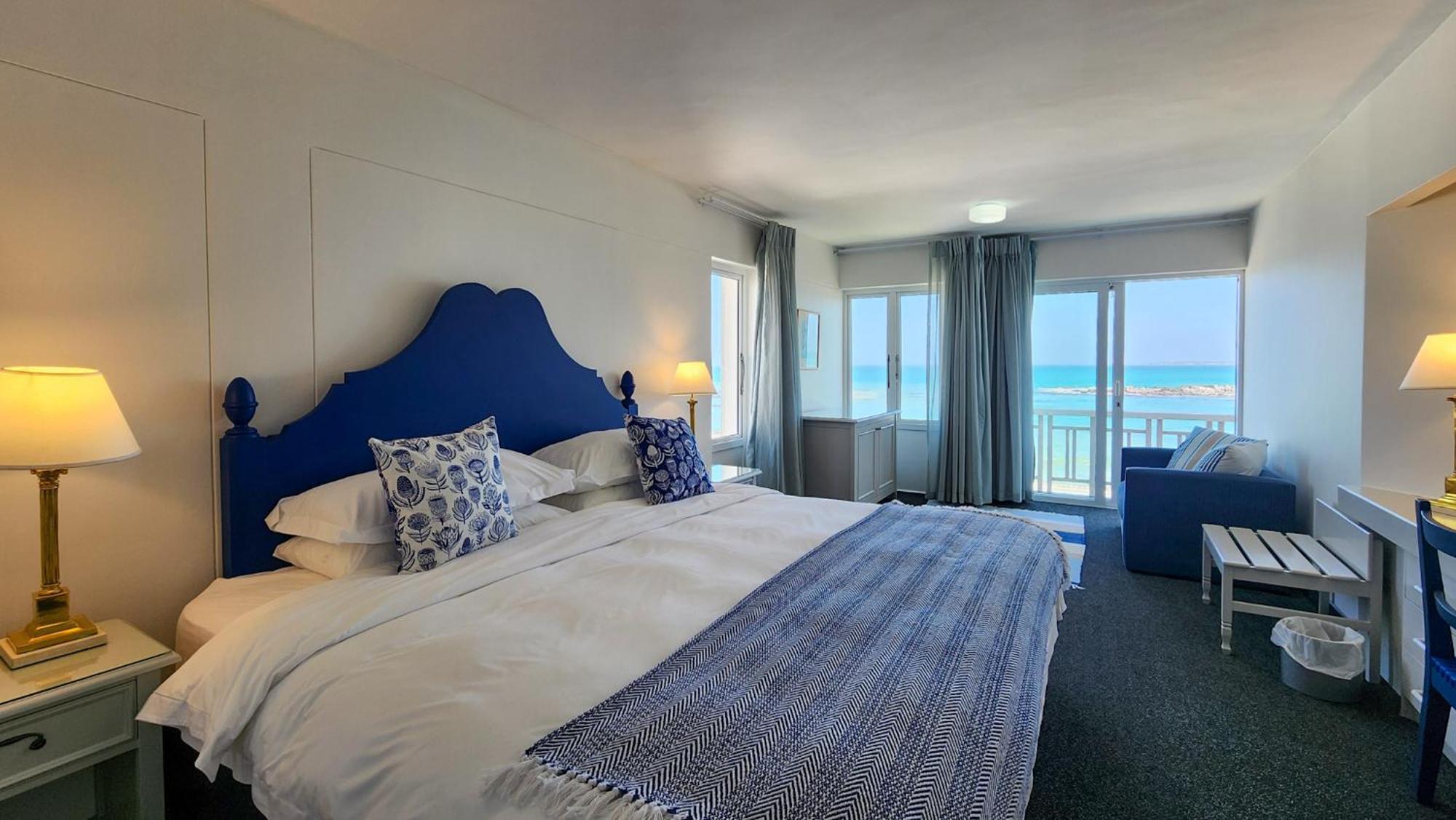 The Blue Peter Hotel Bloubergstrand Buitenkant foto