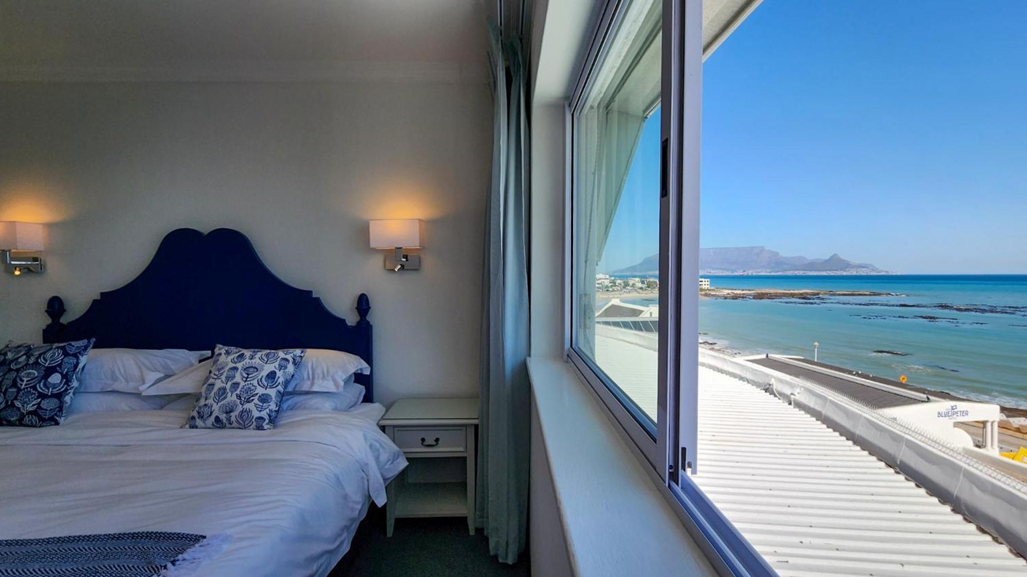 The Blue Peter Hotel Bloubergstrand Buitenkant foto