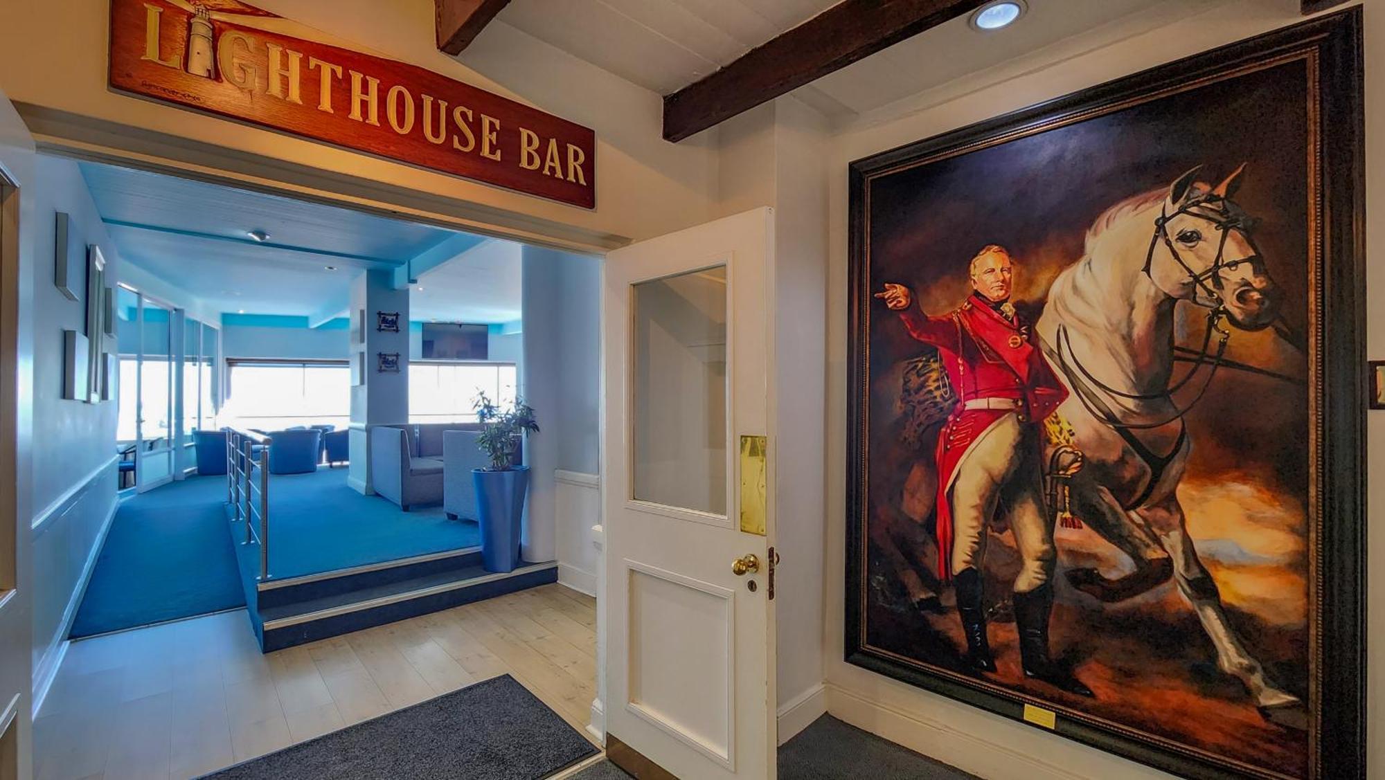 The Blue Peter Hotel Bloubergstrand Buitenkant foto