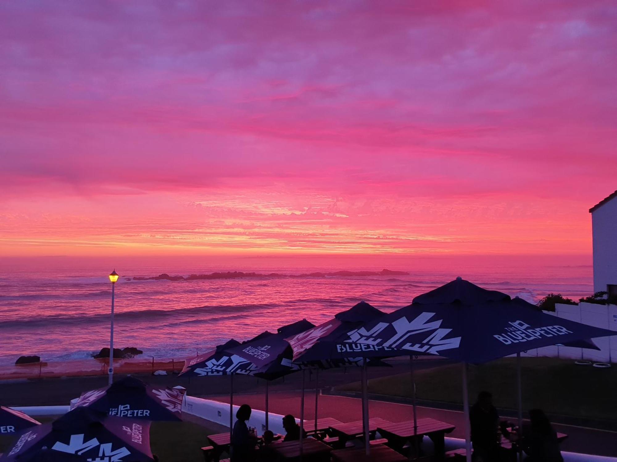 The Blue Peter Hotel Bloubergstrand Buitenkant foto