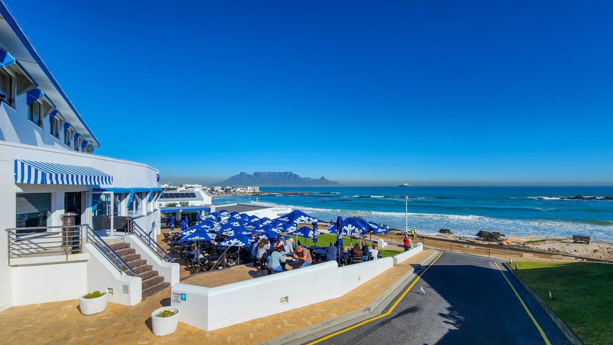 The Blue Peter Hotel Bloubergstrand Buitenkant foto