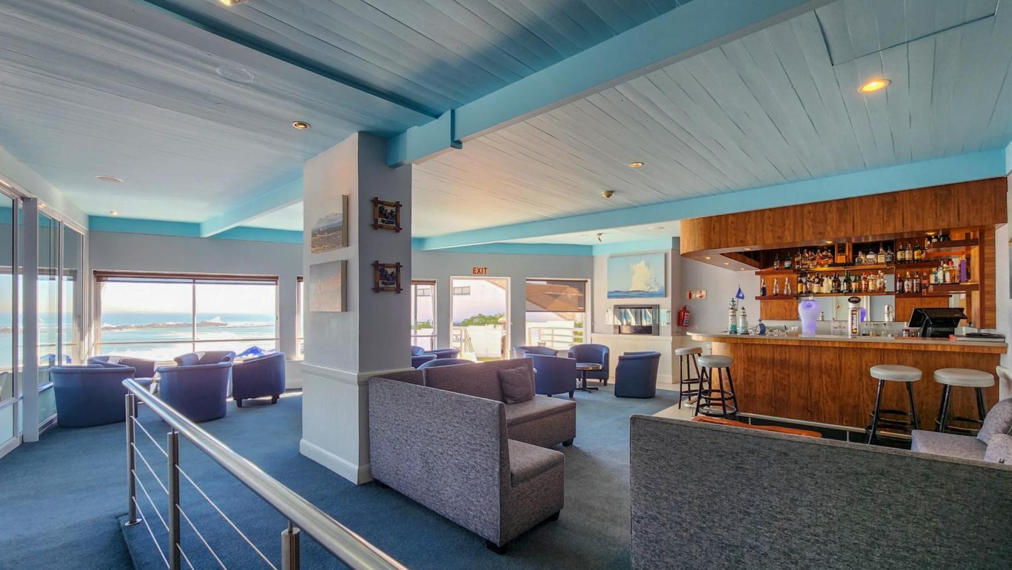 The Blue Peter Hotel Bloubergstrand Buitenkant foto